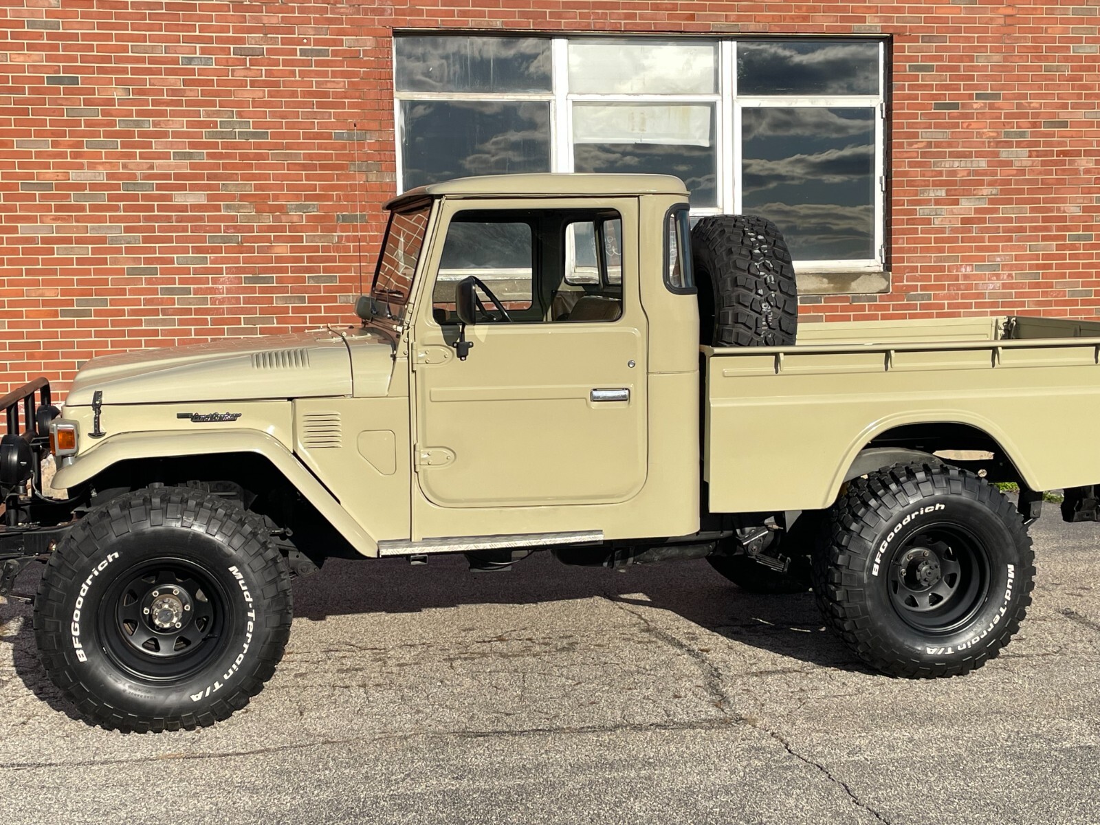 Toyota-Land-Cruiser-1982-1