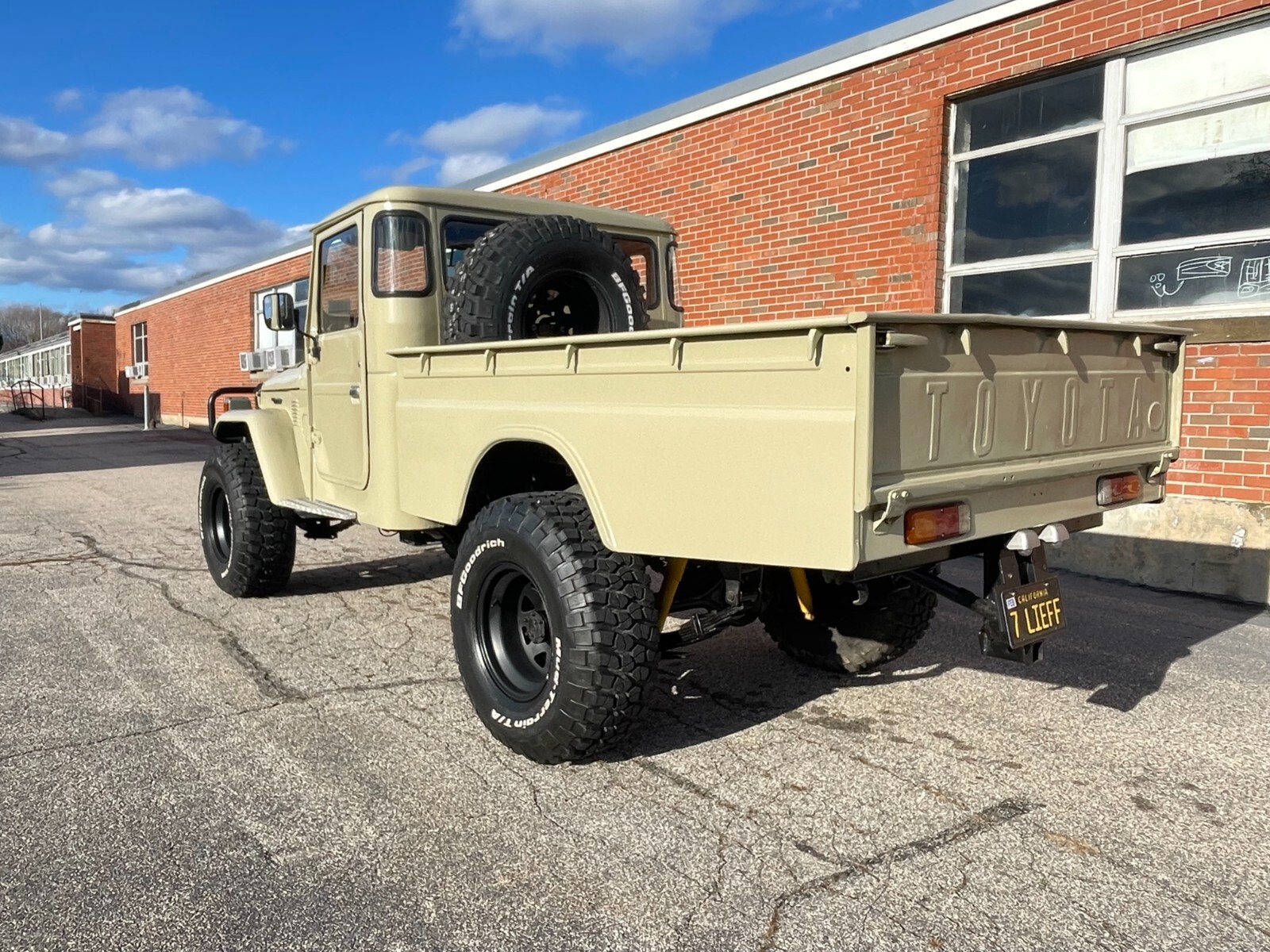 Toyota-Land-Cruiser-1982-2