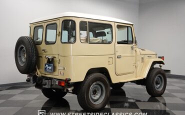 Toyota-Land-Cruiser-1982-SUV-12