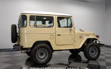 Toyota-Land-Cruiser-1982-SUV-13