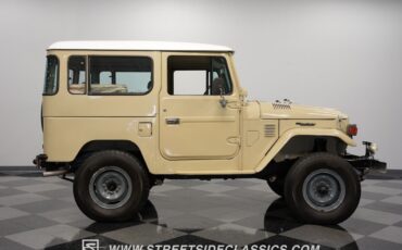 Toyota-Land-Cruiser-1982-SUV-14
