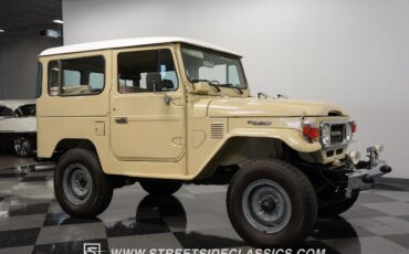 Toyota-Land-Cruiser-1982-SUV-15