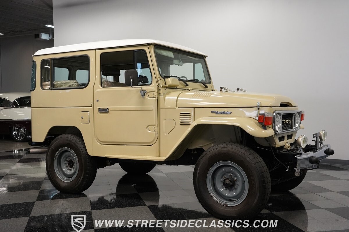 Toyota-Land-Cruiser-1982-SUV-15