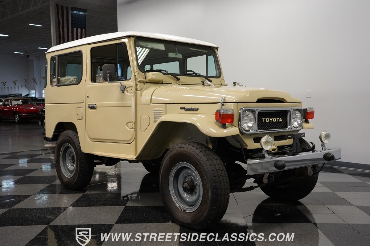 Toyota-Land-Cruiser-1982-SUV-16