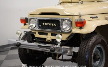 Toyota-Land-Cruiser-1982-SUV-19