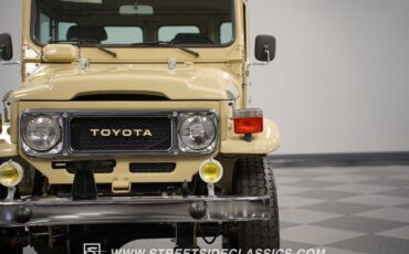 Toyota-Land-Cruiser-1982-SUV-20