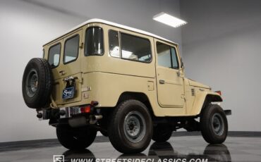Toyota-Land-Cruiser-1982-SUV-27