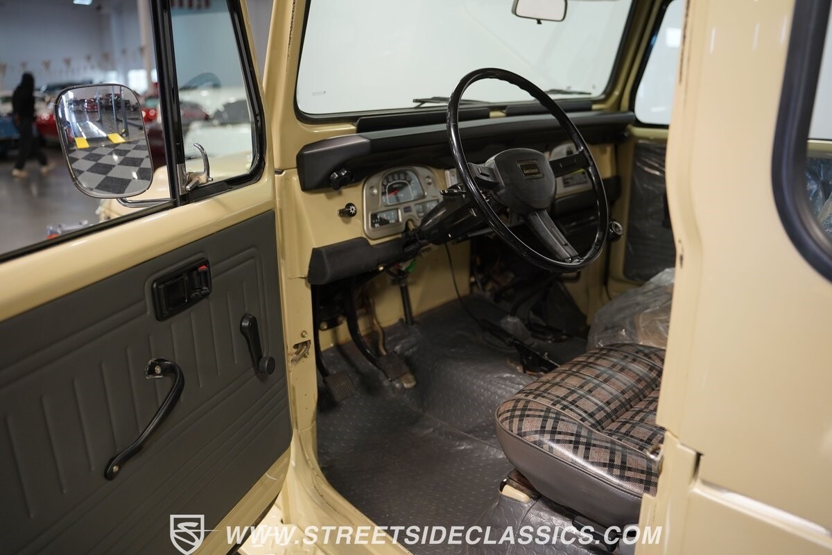 Toyota-Land-Cruiser-1982-SUV-4