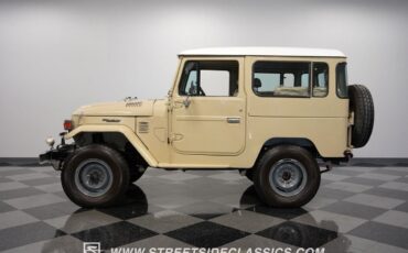 Toyota-Land-Cruiser-1982-SUV-7