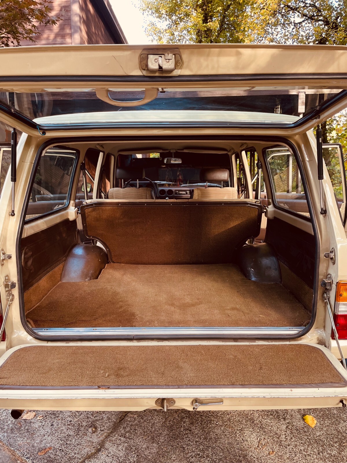 Toyota-Land-Cruiser-1983-SUV-10