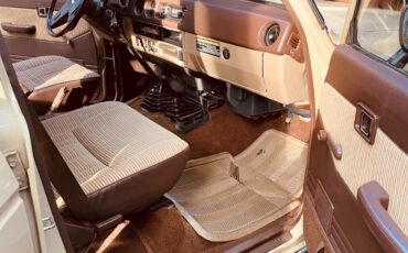 Toyota-Land-Cruiser-1983-SUV-11