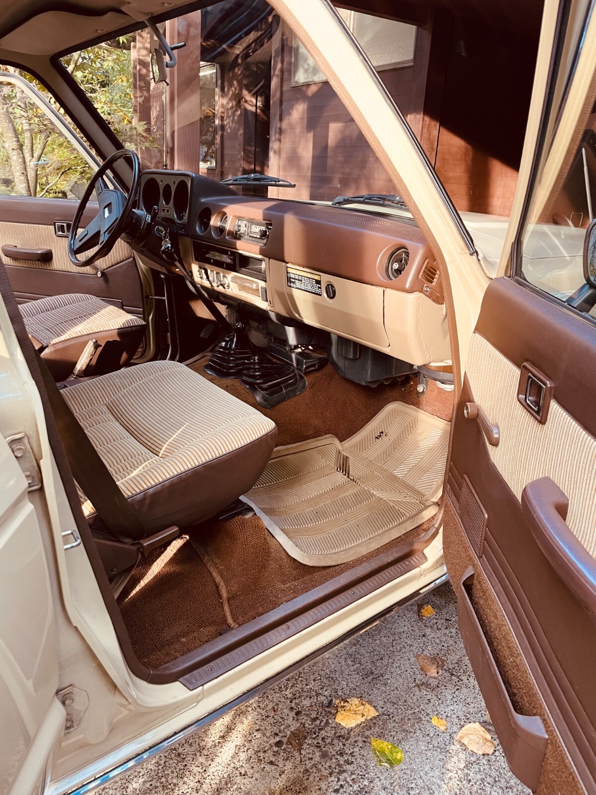 Toyota-Land-Cruiser-1983-SUV-11