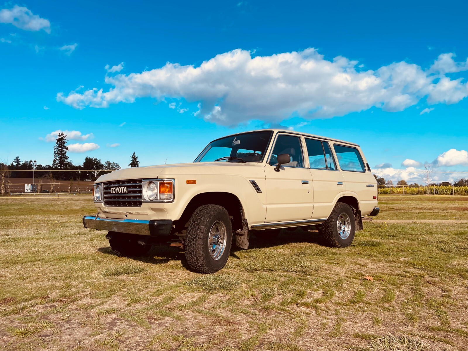 Toyota-Land-Cruiser-1983-SUV