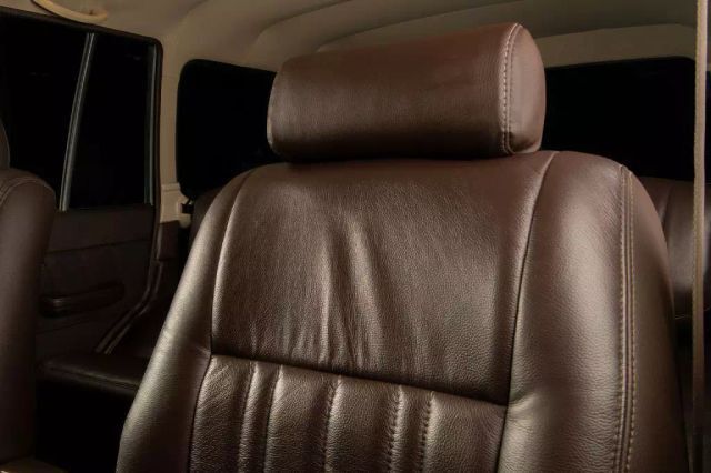 Toyota-Land-Cruiser-1988-SUV-19