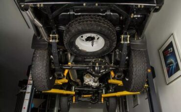 Toyota-Land-Cruiser-1988-SUV-39