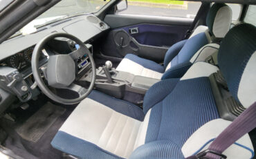 Toyota-MR2-1986-Coupe-11