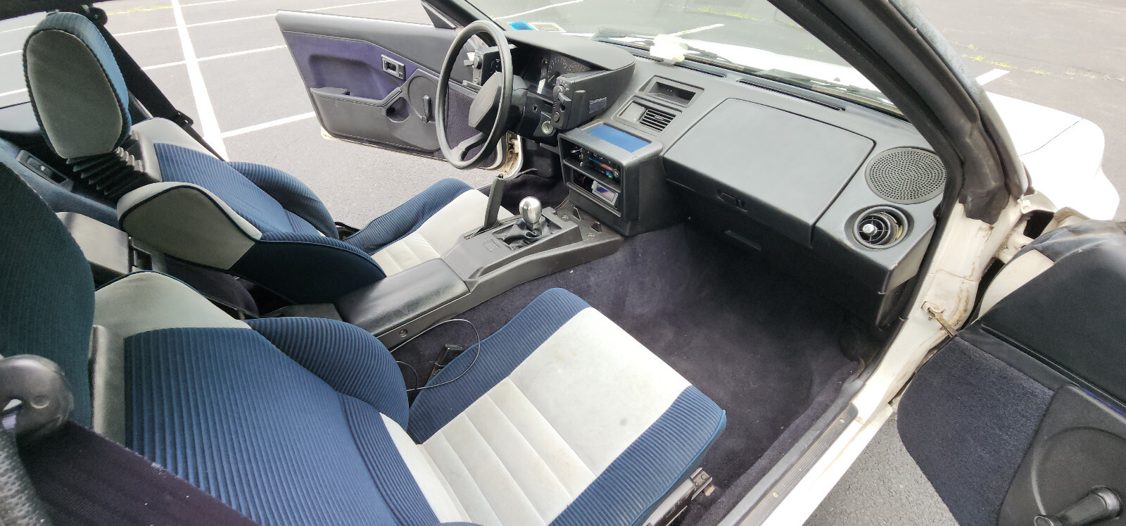 Toyota-MR2-1986-Coupe-12