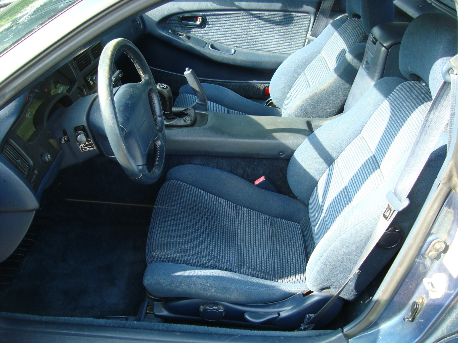 Toyota-MR2-1991-Coupe-12
