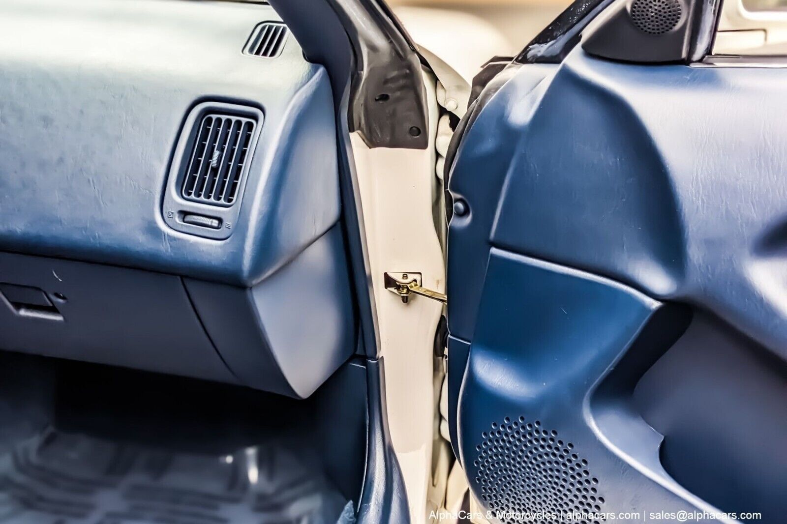 Toyota-MR2-1991-Coupe-35