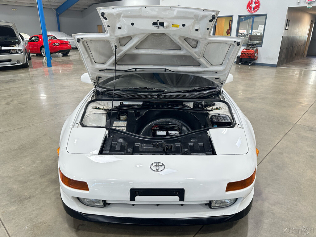 Toyota-MR2-1993-Coupe-10