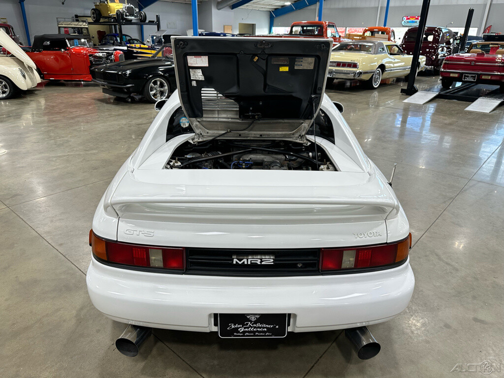 Toyota-MR2-1993-Coupe-15