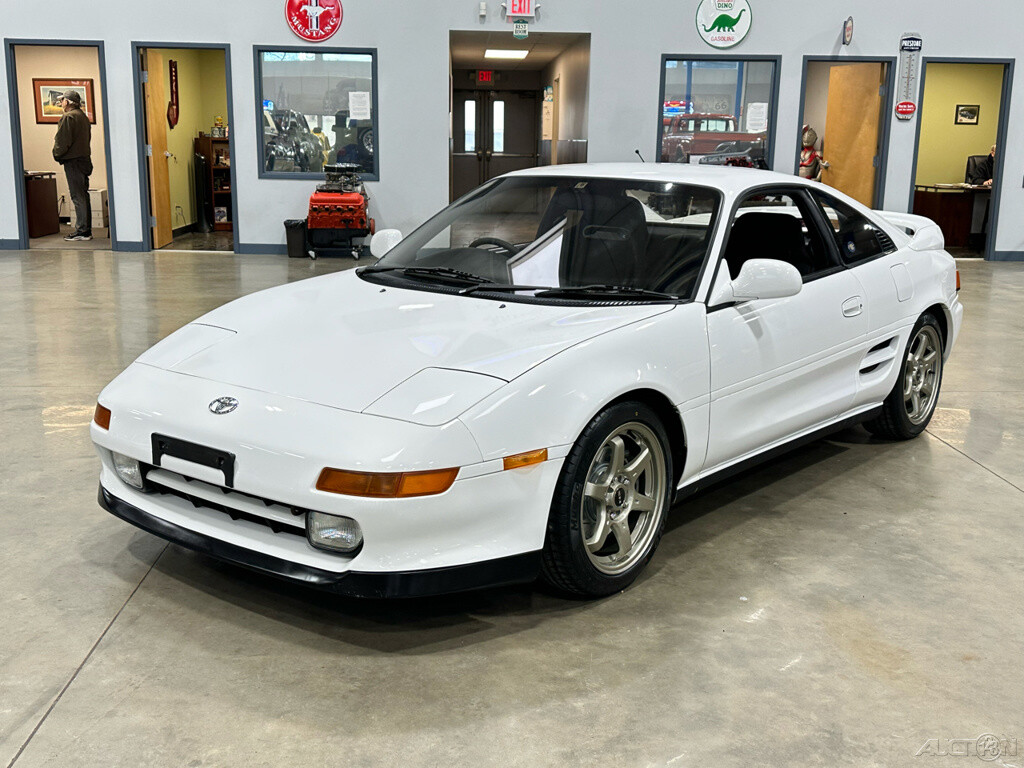 Toyota-MR2-1993-Coupe-2
