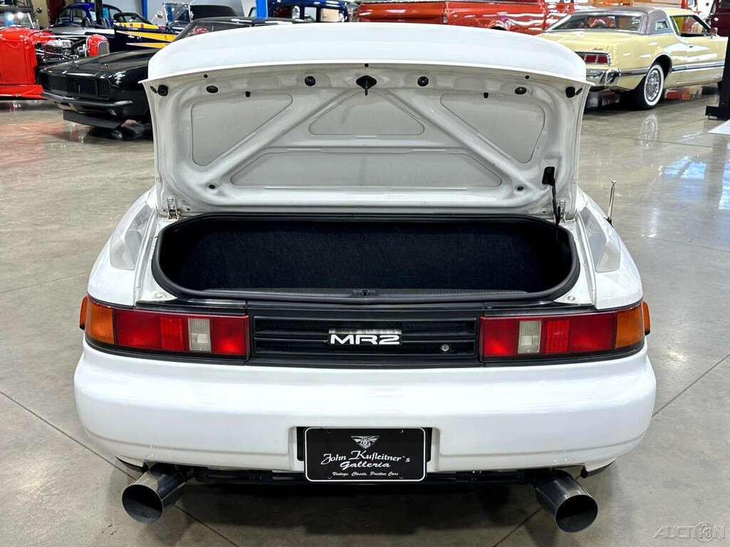 Toyota-MR2-1993-Coupe-21