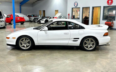 Toyota-MR2-1993-Coupe-3