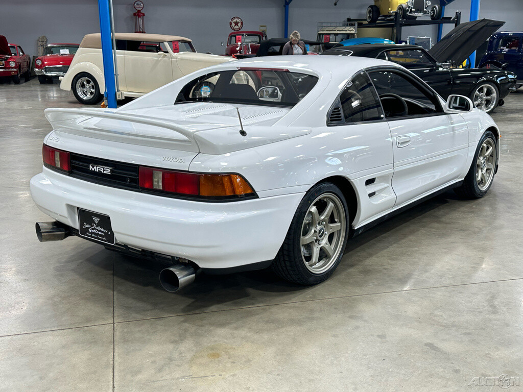 Toyota-MR2-1993-Coupe-7