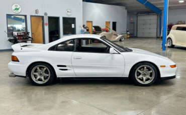 Toyota-MR2-1993-Coupe-8