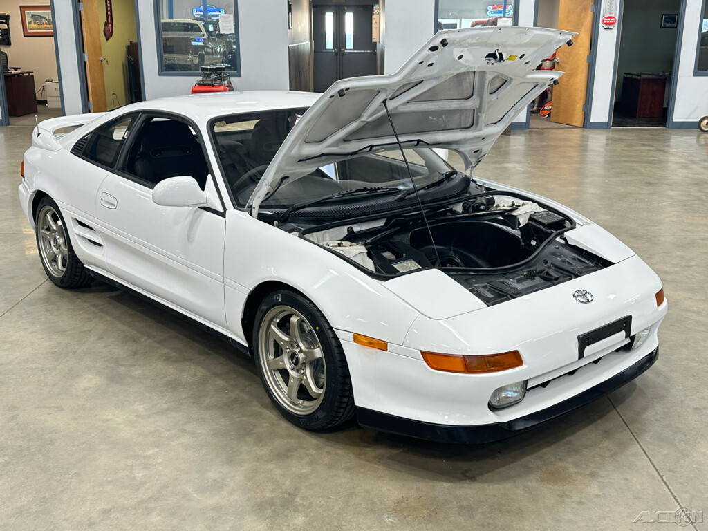 Toyota-MR2-1993-Coupe-9