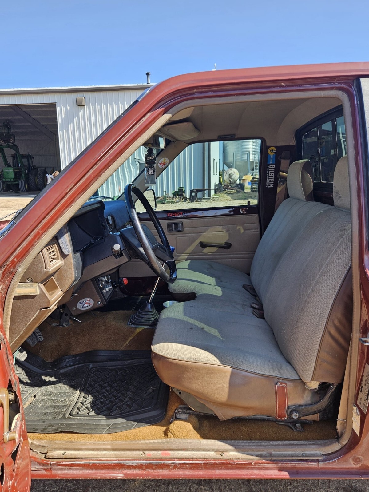 Toyota-Pickup-1985-10