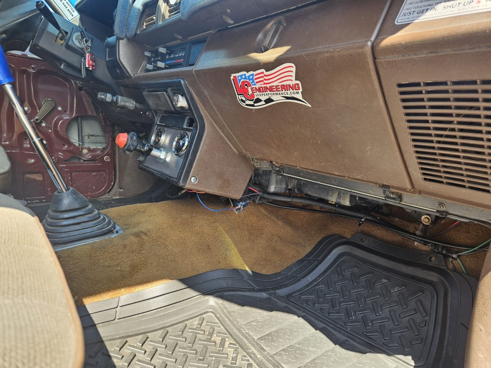 Toyota-Pickup-1985-12