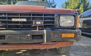 Toyota-Pickup-1985-5