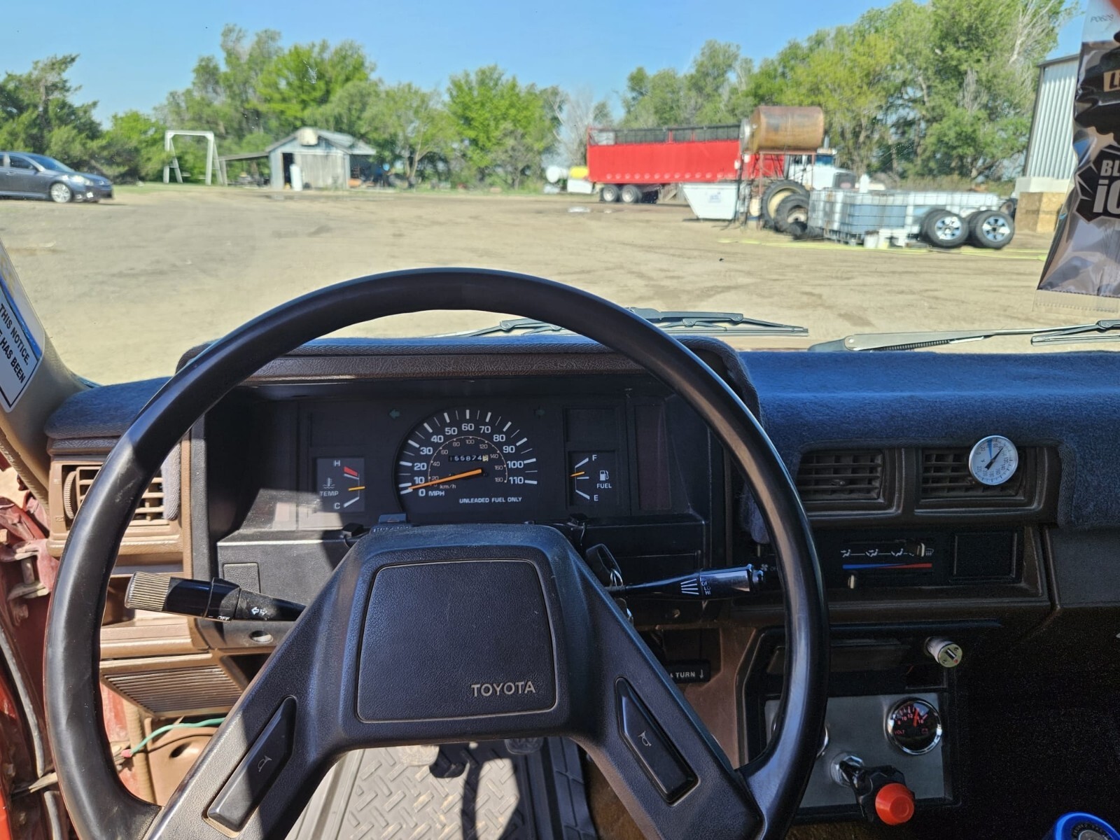 Toyota-Pickup-1985-9