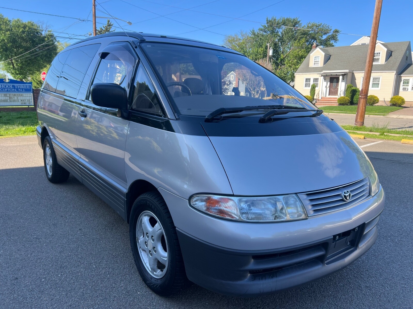 Toyota-Previa-1900-Minivan-12