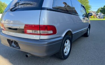 Toyota-Previa-1900-Minivan-13