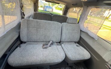 Toyota-Previa-1900-Minivan-21