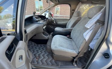 Toyota-Previa-1900-Minivan-25
