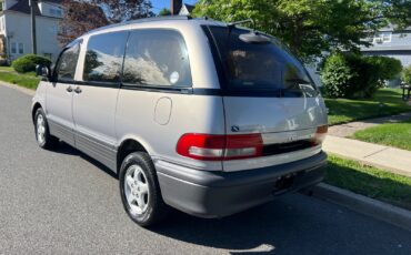 Toyota-Previa-1900-Minivan-6