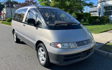 Toyota-Previa-1900-Minivan-7