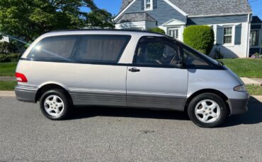 Toyota-Previa-1900-Minivan-9