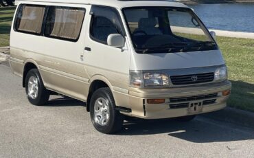 Toyota-Super-Custom-1994-Minivan-1