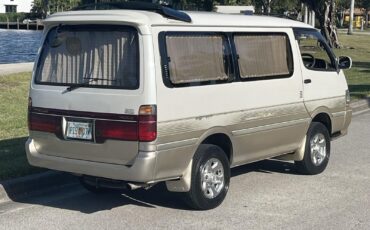 Toyota-Super-Custom-1994-Minivan-11