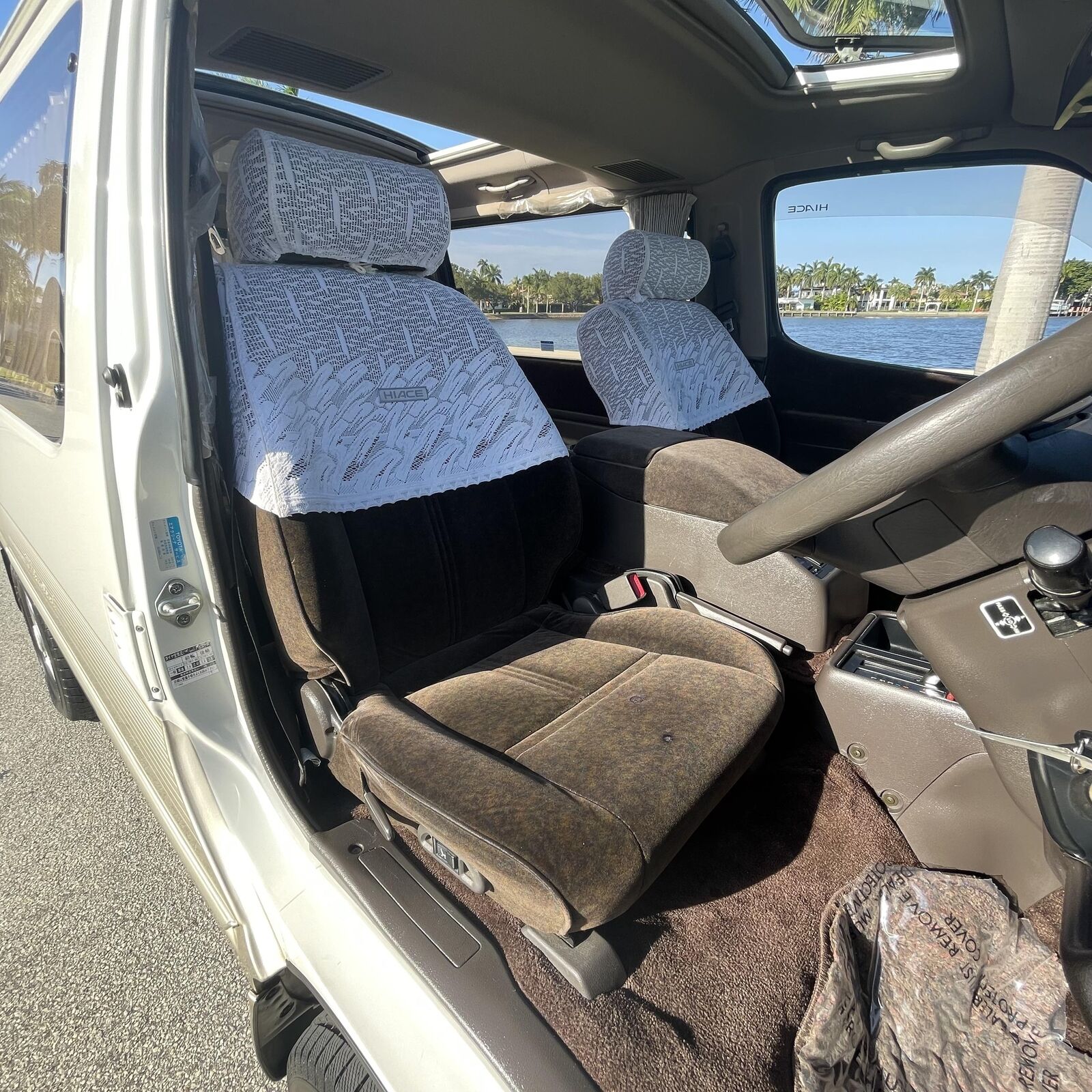 Toyota-Super-Custom-1994-Minivan-14