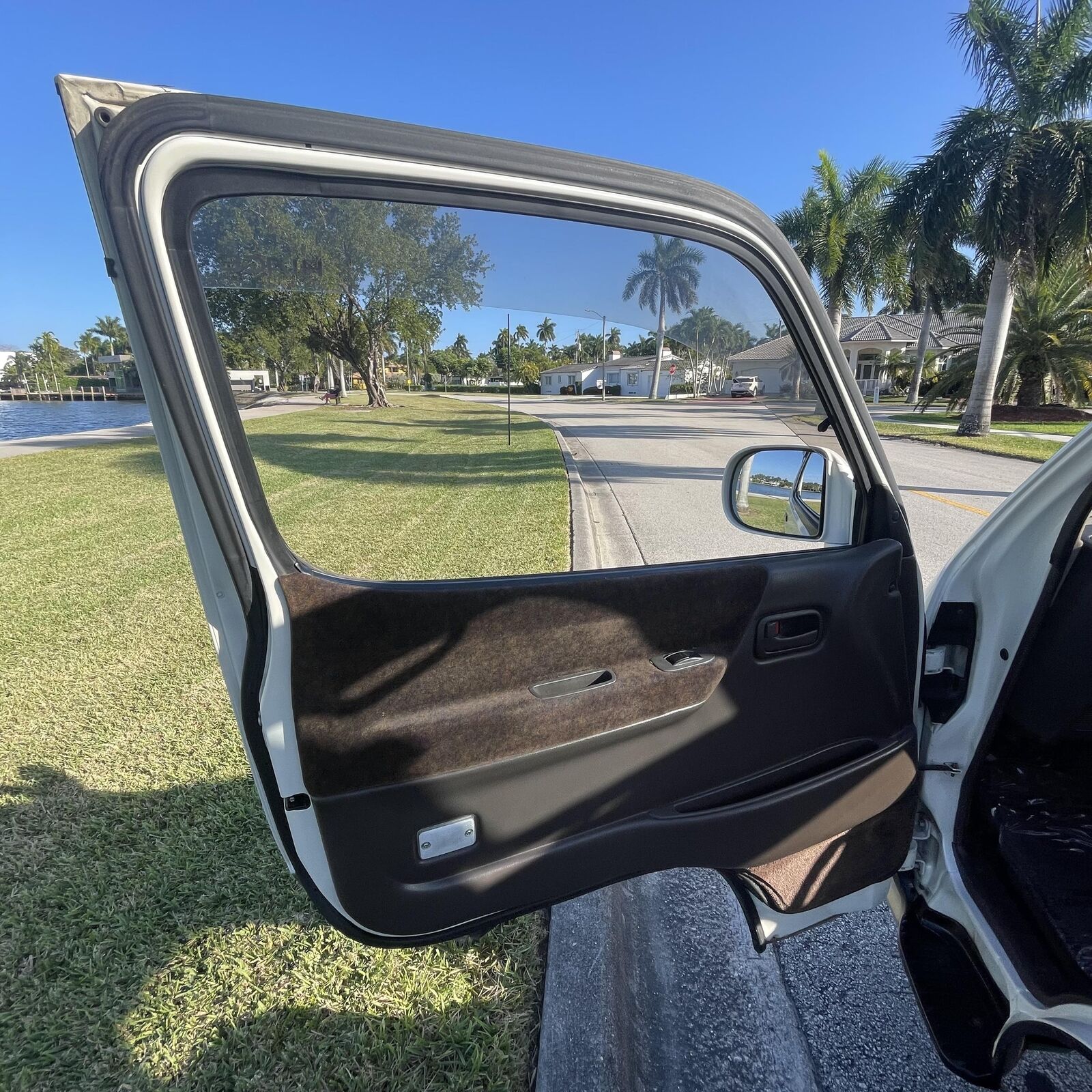 Toyota-Super-Custom-1994-Minivan-16