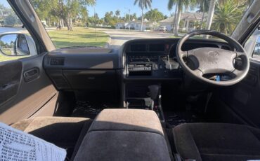 Toyota-Super-Custom-1994-Minivan-19