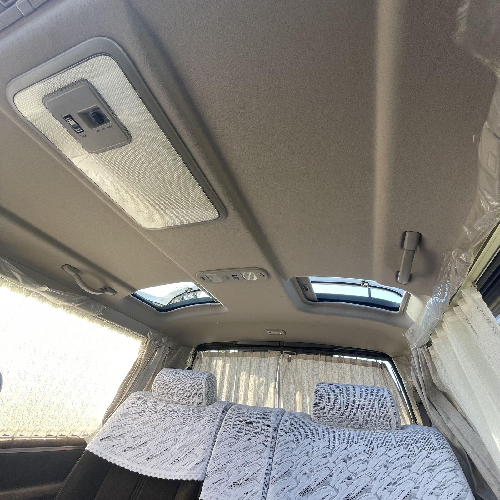 Toyota-Super-Custom-1994-Minivan-33