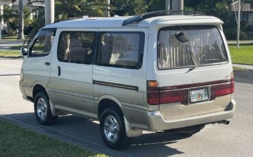 Toyota-Super-Custom-1994-Minivan-7