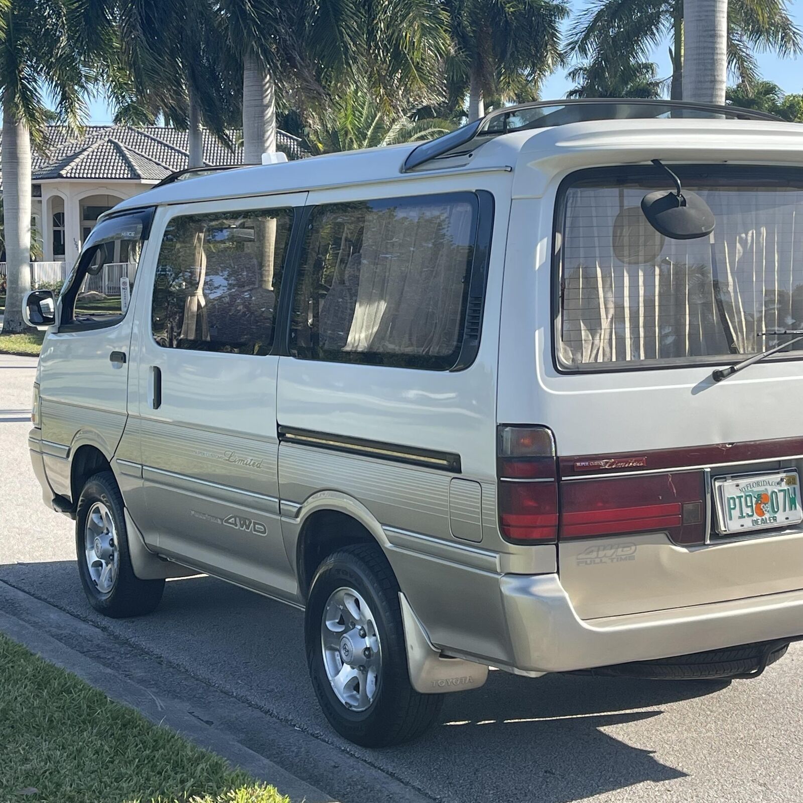 Toyota-Super-Custom-1994-Minivan-8